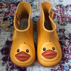 Sz8 Mini Melissa ducky rain boots